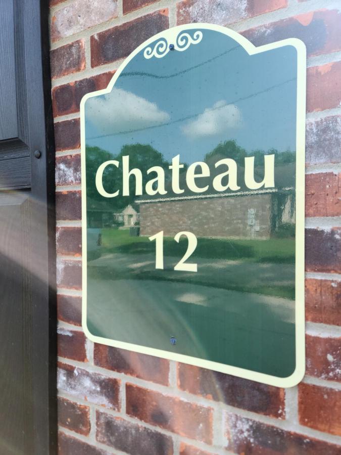Chateau 12 Hammond Bagian luar foto