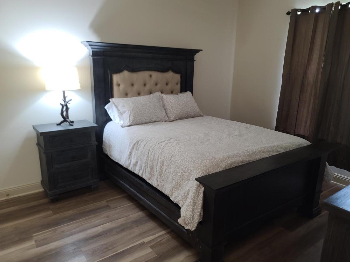 Chateau 12 Hammond Bagian luar foto